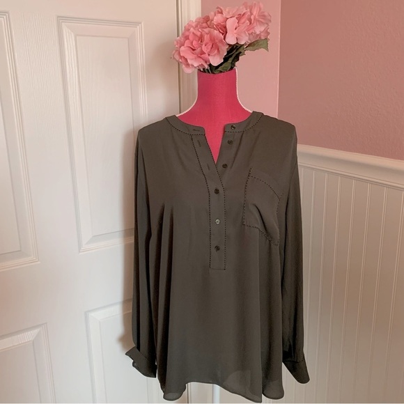 NWT Lane Bryant Khaki Tunic Blouse with Black Stitching Detail, size 18/20 - Picture 1 of 7